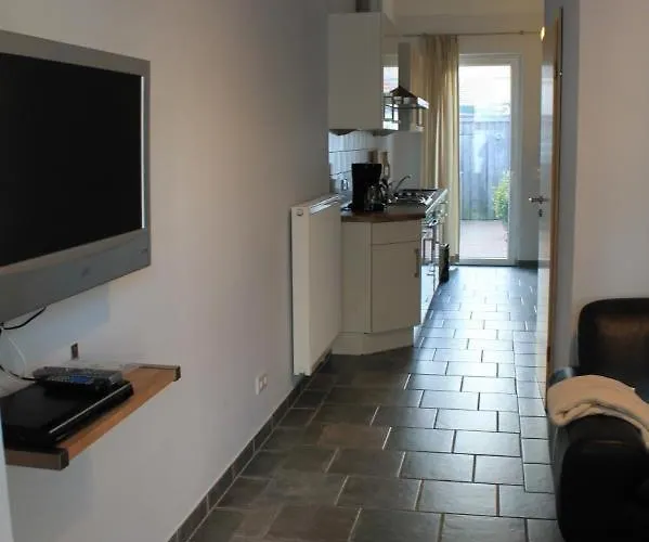 Sander-hus Sanderhus Backbord *